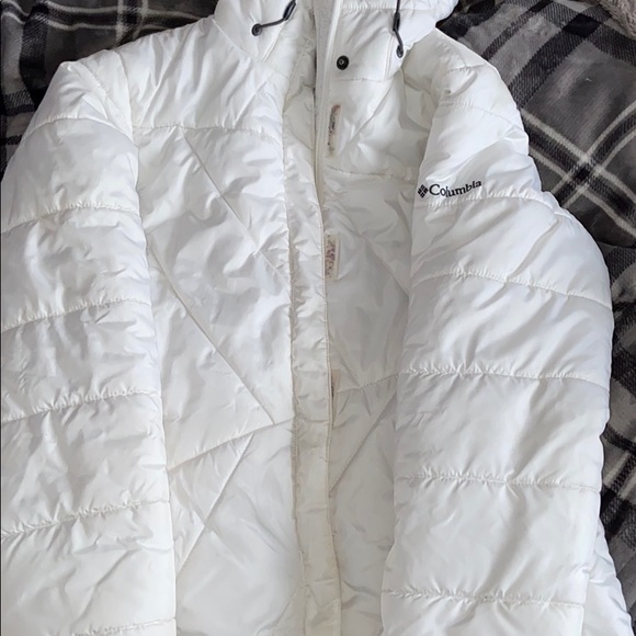 Columbia Jackets & Blazers - White Columbia puffer coat